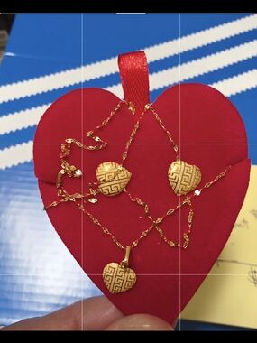 18k Pure Gold Heart Pendant & Screw Earrings Set in Red With From Dubai